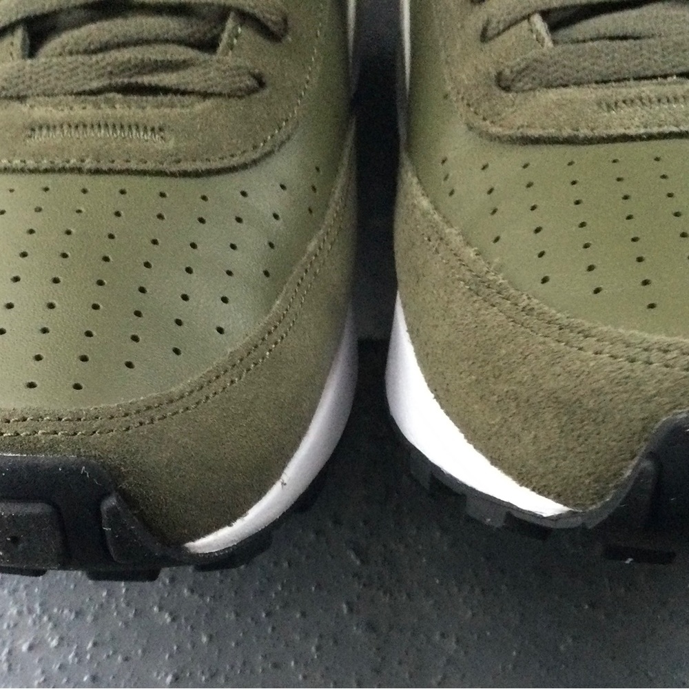 Nike Waffle One Leather in Olive- Size 12.5 M - Picture 8 of 9